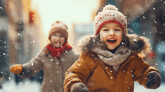 冬季小孩摄影照片_冬天小孩雪地里打雪仗摄影图2