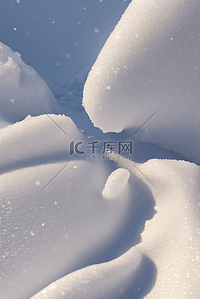 冬天背景图片_寒冷冬季厚厚的白色积雪303