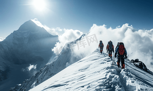 攀爬雪山摄影照片_雪山人物攀爬登山企业文化励志摄影图6