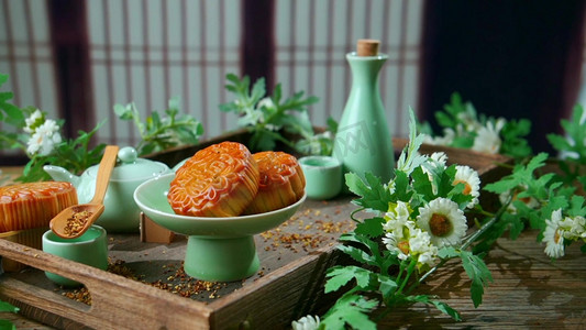 古风美食摄影照片_古风中秋节月饼黄酒场景1080