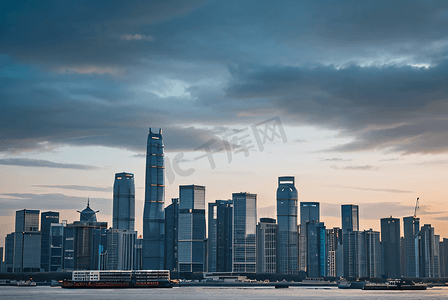 飞跃2022摄影照片_傍晚上海高楼建筑摄影图2022