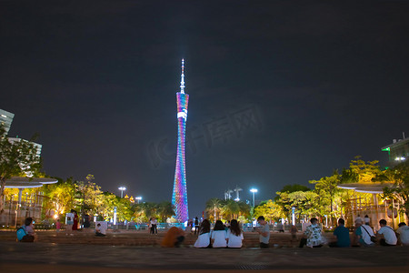 广州塔实拍摄影照片_广州地标广州塔小蛮腰花城广场夜景实拍人流