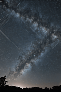 夜晚浩瀚的蓝色星空摄影图412