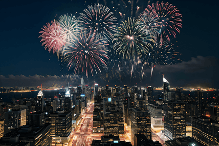 春节夜晚城市烟花摄影配图4