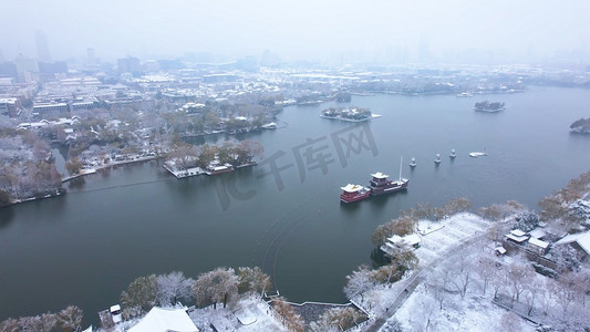 山东济南大明湖冬季雪天雪景航拍实拍