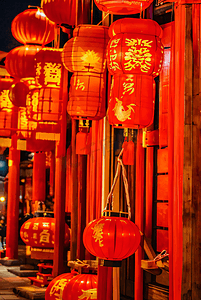 春节街道上挂的红色灯笼摄影图8