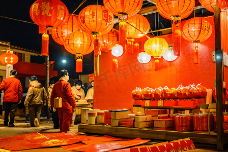 春节街道上挂着红灯笼摄影图片3