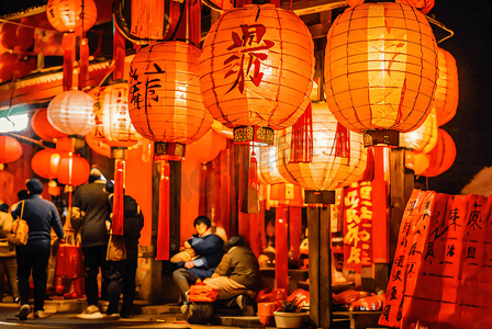 春节街道上挂着红灯笼摄影图片0