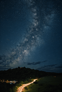 广阔无垠摄影照片_夜晚美丽星空夜景摄影图7