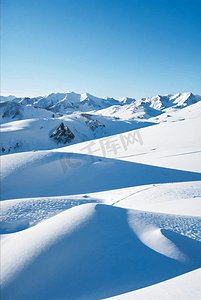 高清雪地摄影照片_冬天冬季寒冷白色雪景图200高清图片