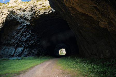 山洞洞口高清摄影图片0