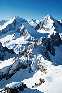 冬季积雪下的山脉景观图8摄影配图