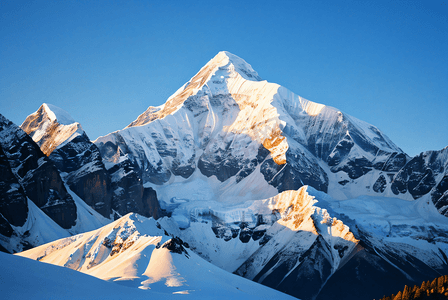 冬季图片摄影照片_冬季寒冷雪山高山摄影图片7