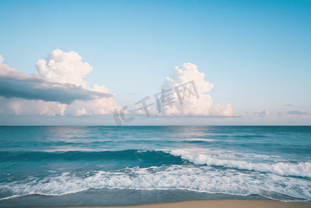 蓝天白云下的大海沙滩摄影图片0