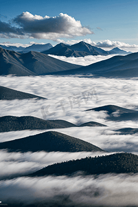 绿色大山云雾摄影图片3