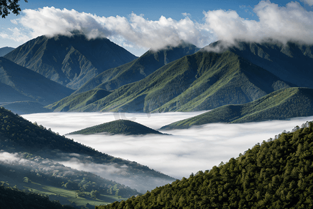 云雾缭绕的山脉摄影图片9
