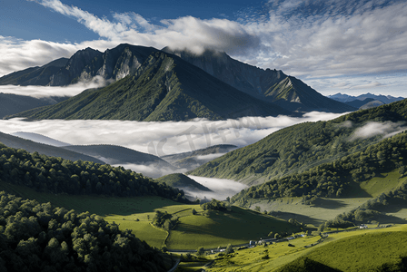 绿色高山山脉云雾摄影图片5