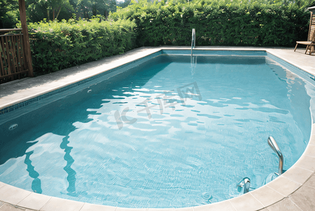 夏天泳池摄影照片_夏季清凉蓝色游泳池摄影照片8
