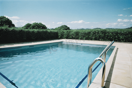 夏季清凉蓝色游泳池摄影图片5