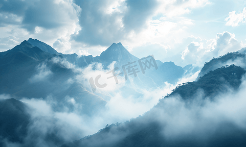 云雾缭绕的群山美景8
