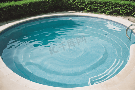 夏季清凉蓝色游泳池摄影照片3