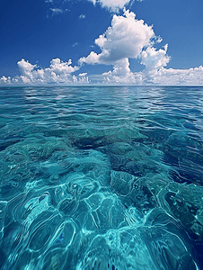 深蓝色的海水大海