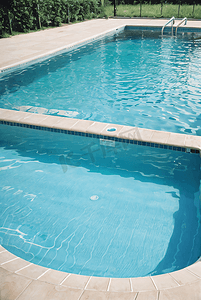 夏日蓝色清凉泳池摄影图4