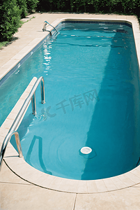 夏日蓝色清凉泳池摄影图片7