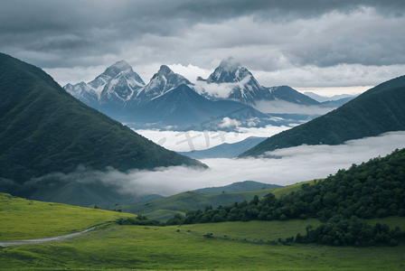 高山山脉云雾缭绕摄影图8