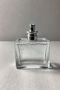 透明玻璃香水瓶子摄影图片