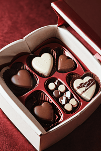 巧克力情人节摄影照片_巧克力情人节礼盒摄影图5