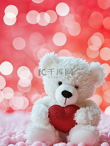 白色毛绒小熊抱着爱心背景图片