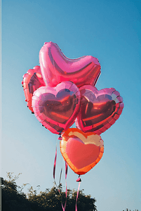 粉色气球免抠摄影照片_粉色情人节气球配图高清摄影图
