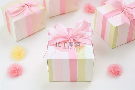 粉色小糖果背景图片_婚礼糖果盒小礼物创意