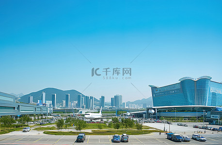 机场车背景图片_拥有大型建筑物和摩天大楼的大型机场