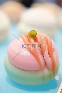 日本甜点博览会上的粉红面包 照片 2899626