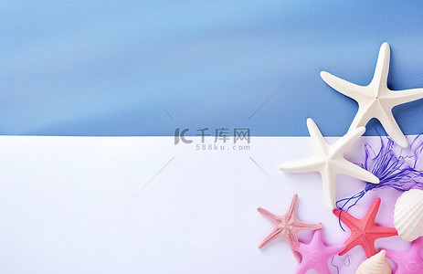 一张白纸纸巾海星和带有复制空间的夏季海滩场景