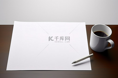办公纸杯背景图片_未染色的桌子上的空白纸杯笔和纸