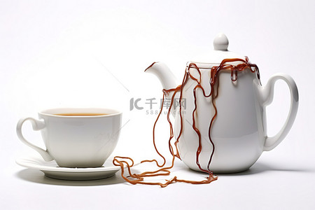 带线和咖啡杯的咖啡壶