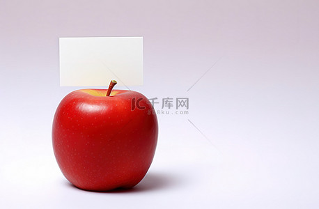 空白卡背景图片_红苹果与空白卡