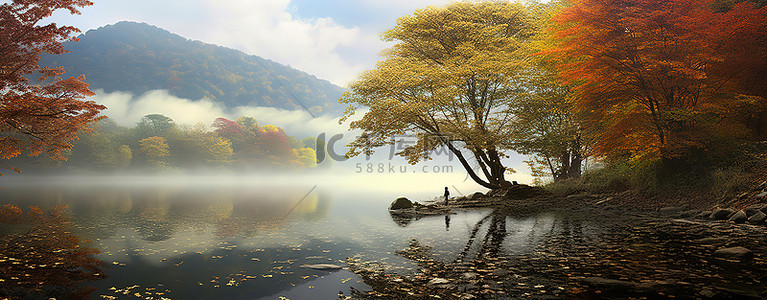 秋叶，云雾缭绕，坐在水边的树后