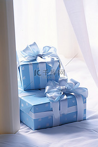 蓝色盒子里的婴儿礼物
