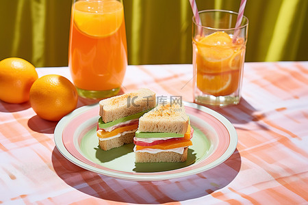 柠檬橙汁小清新背景图片_盘子里的橙汁三明治，上面有橙子和香蕉片