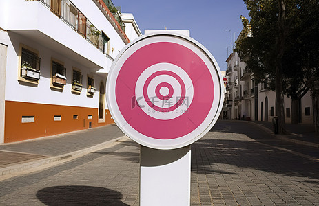 ps加箭头背景图片_街道一侧的圆形标志