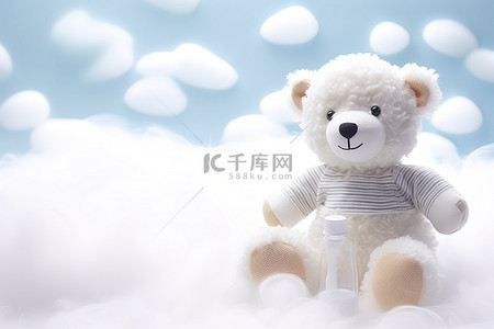 白云中的泰迪熊