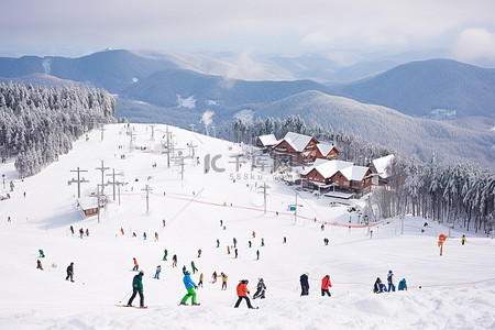 滑雪背景图片_人多滑雪的地方