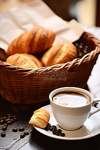 面包和咖啡背景图片_篮子里的咖啡，还有一些面包和一杯煮好的咖啡