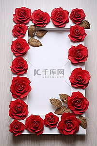 红玫瑰背景背景图片_用瓦楞纸板制成的红玫瑰墙框