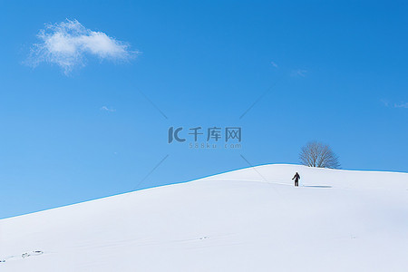 蓝天和雪