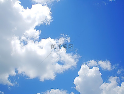 蓝色的天背景图片_蓝色的天 蓝天 多云 照片
